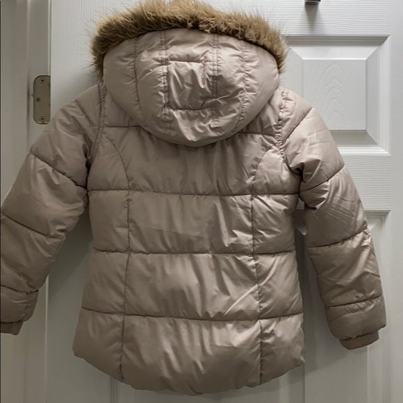 Old Navy Winter Jacket. Size 6/7 (Small) - Picture 2 of 4